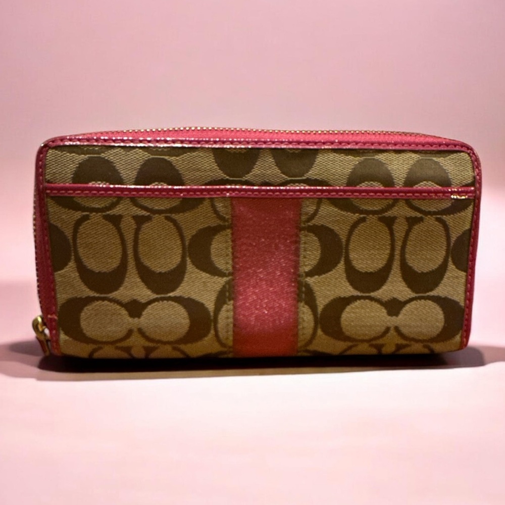 EUC Coach Fuchsia and Beige Signature Wallet